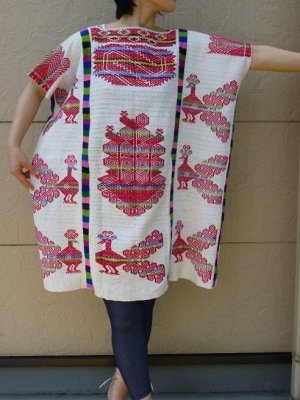 画像2: メキシコ刺繍・チナンテコ族の手織鳥刺繍ワンピース