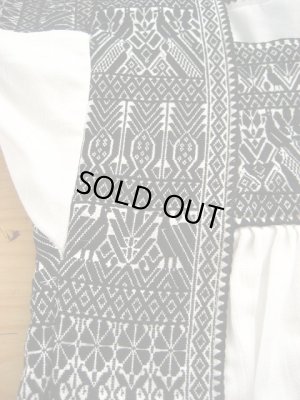画像5: 再入荷！メキシコ刺繍・ナワ族の豪華伝統刺繍ブラウス・白地黒刺繍