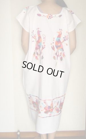 画像3: 再入荷☆メキシコ刺繍・マサテコ族の孔雀と花刺繍のワンピース