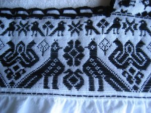 画像5: メキシコ刺繍・オトミ族の鳥刺繍ブラウス・マンタ・ブラック・パフスリーブ
