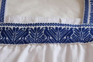 画像7: メキシコ刺繍・ナワ族の刺繍ワンピース・マンタ×ブルー刺繍　ベルト付　