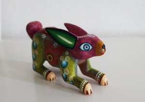 画像1: メキシコオアハカ木彫り雑貨アレブリヘ・ウサギ