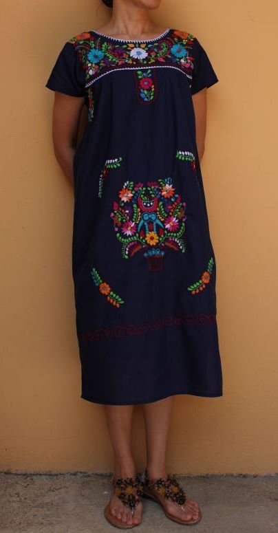 メキシコ刺繍花の刺繍ワンピース・ネイビー