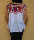 画像2: メキシコ刺繍チャティーノの花の刺繍ブラウス