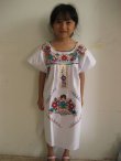 画像1: 子供用刺繍ワンピース・ホワイト3〜4歳用