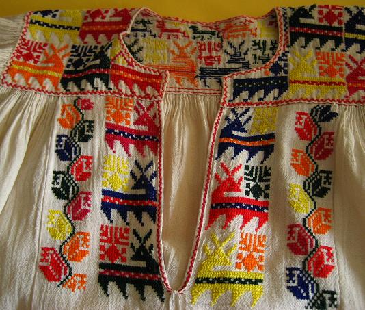 画像: サポテコ族の鹿刺繍長袖チュニック大きいサイズ