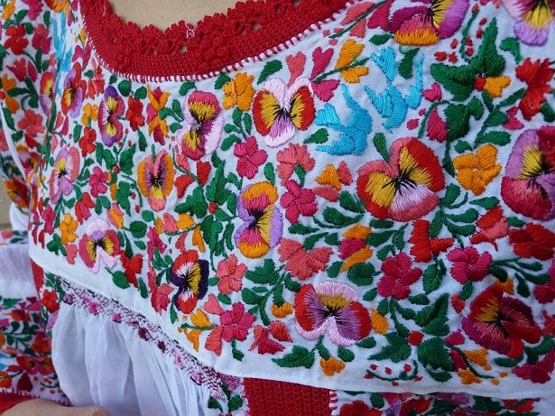 メキシコ刺繍ワンピース・サンアントニーノ・ホワイト長袖〜メキシコ