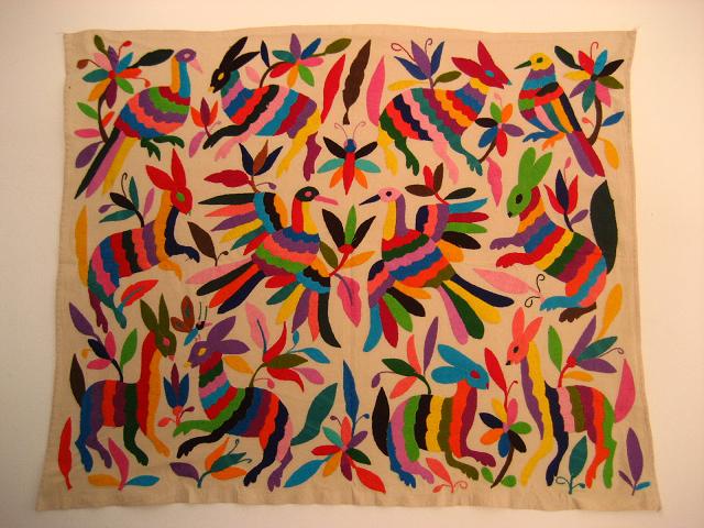 画像: オトミ族の鹿鳥花カラフル刺繍クロス(L)