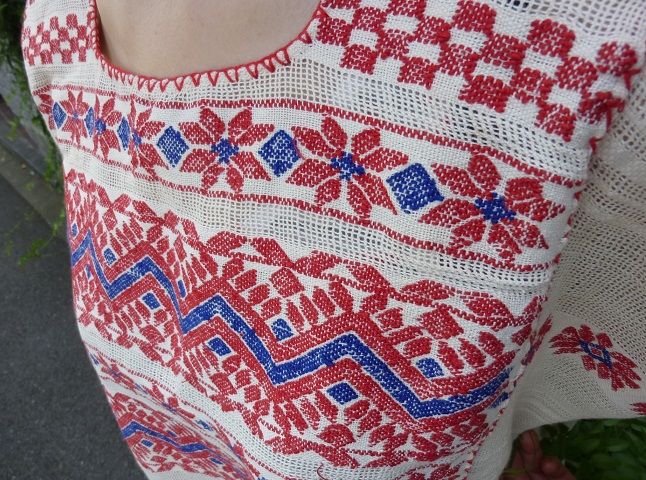 画像: メキシコ・アムスゴ族の手織りガーゼ刺繍ワンピース・ビンテージ