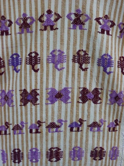画像: ミステコ族の手織りウィピル・希少・ビンテージ