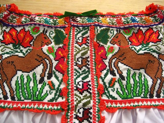 画像: 最入荷☆メキシコ刺繍チャティーノの馬の刺繍ブラウス