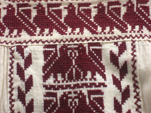画像: 希少！メキシコ刺繍・サポテコ族の鳥刺繍ブラウス・レッドブラウン単色