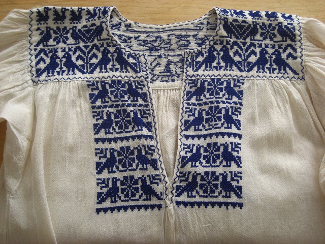 画像: 希少！メキシコ刺繍・サポテコ族の鳥刺繍ブラウス・ブルー単色
