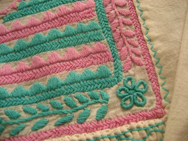 画像: メキシコ刺繍チアパスのロココ刺繍ブラウス長袖