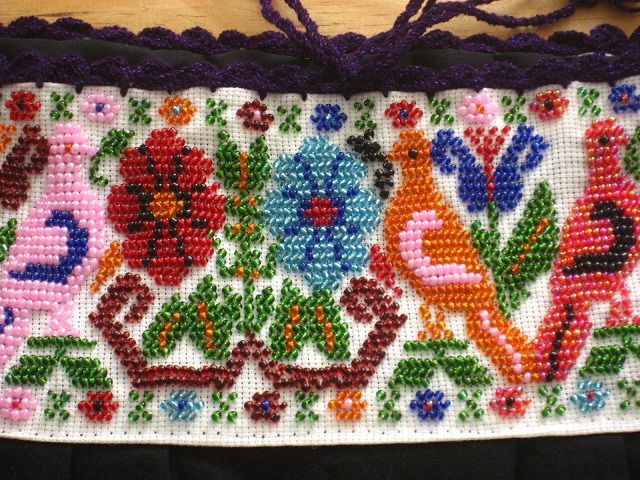 画像: メキシコ刺繍・ナワ族の鳥ビーズ刺繍ブラウス・マンタ・ブラック・七分袖