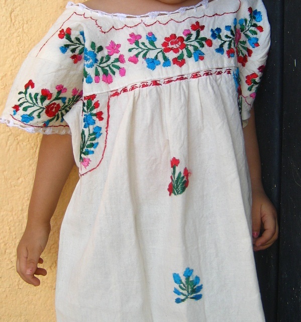 画像: ベビー用メキシコ刺繍ワンピース・サン・アントニーノ・マンタ・３〜４歳用
