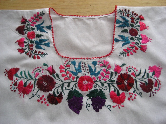 画像: メキシコ刺繍サン・アントニーノ刺繍ブラウス・鳥と葡萄