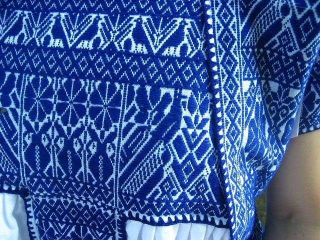 画像: 再入荷！メキシコ刺繍・ナワ族の豪華伝統刺繍ブラウス・白地青刺繍