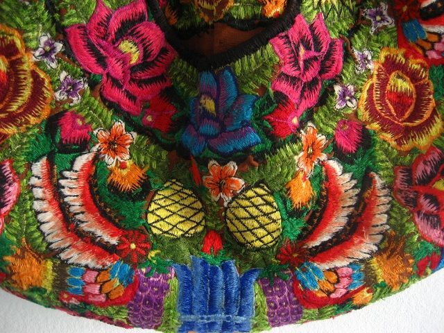 画像: グアテマラウィピルバッグ・ラウンド・花とケツァル