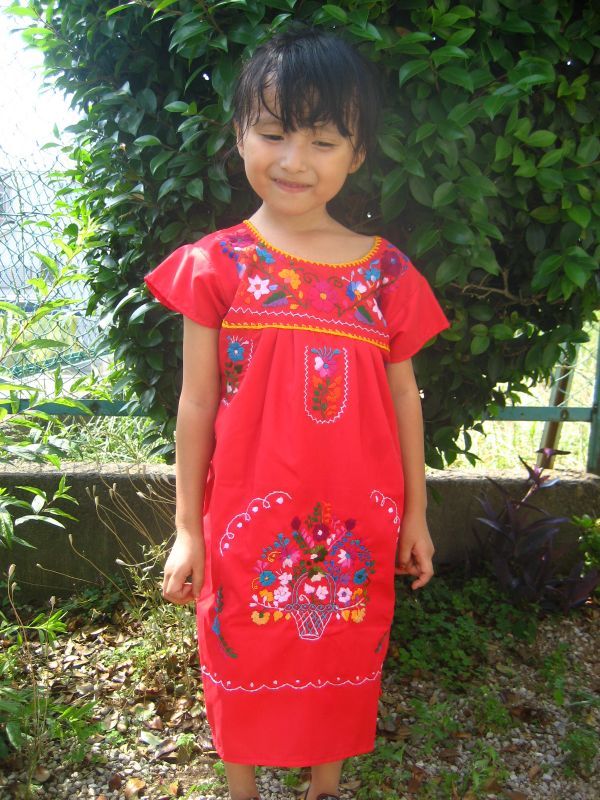 画像: ベビー用刺繍ワンピース・レッド3〜4歳用