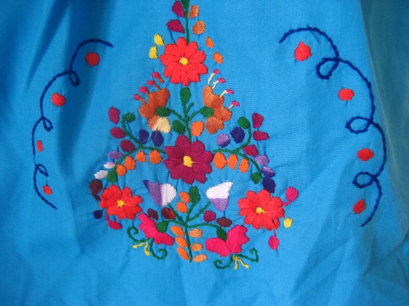 画像: ベビー用刺繍ワンピース1〜2歳用・ブルー