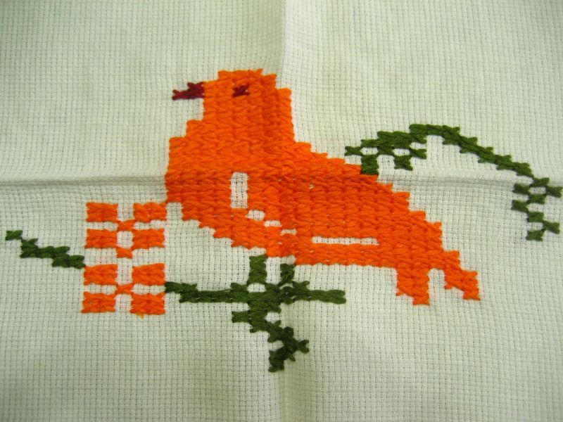 画像: メキシコ刺繍・マサテコ族の刺繍クロス・オレンジの花と鳥