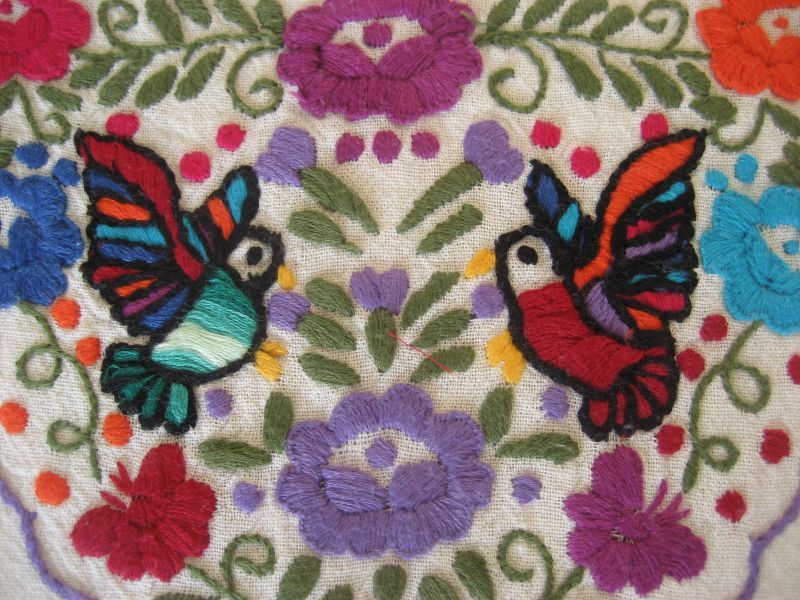 画像5: メキシコマンタ鳥刺繍ブラウス