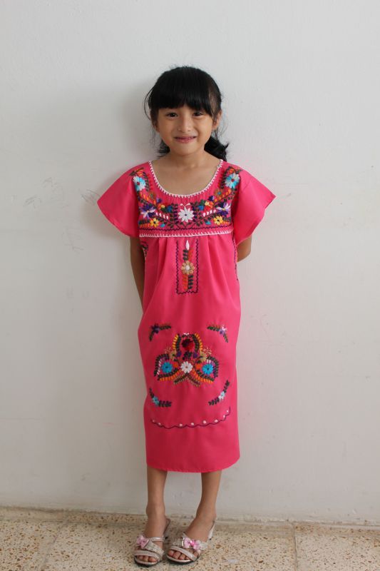 画像: 子供用刺繍ワンピース・ピンク6〜7歳用