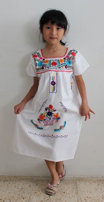 画像: ベビー用メキシコ刺繍ワンピース6〜7歳用マンタ