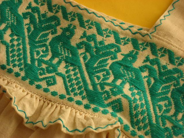 画像: メキシコ刺繍ナチュラル刺繍ブラウス・孔雀グリーン