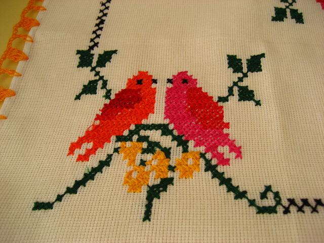 画像: メキシコ刺繍・マサテコ族の刺繍クロス・2羽の小鳥