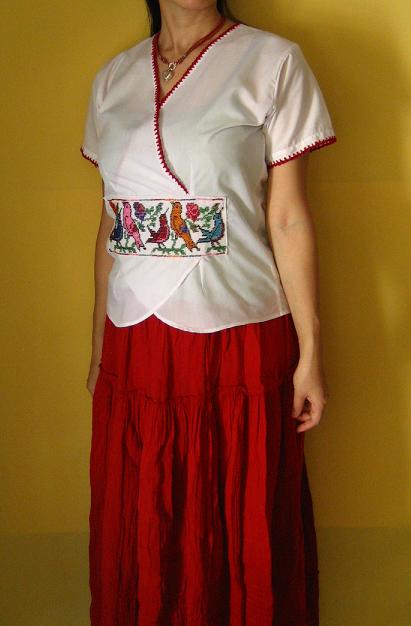 画像: メキシコ刺繍・ナワ族のカシュクール鳥ビーズ刺繍ブラウス