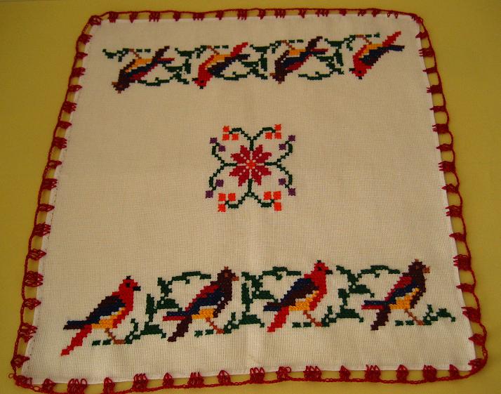 画像: メキシコ刺繍・マサテコ族の刺繍クロス・並んだ小鳥