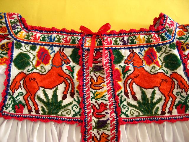 画像: メキシコ刺繍チャティーノの馬の刺繍ブラウス