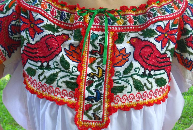 画像: 再入荷☆メキシコ刺繍チャティーノの鳥の刺繍ブラウス