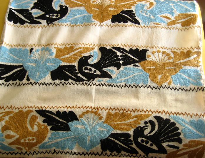 画像: メキシコ刺繍マサテコ族の鳥刺繍ウィピル(ワンピース)マンタ