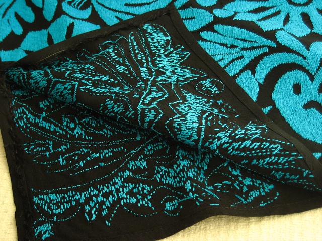 画像: メキシコ刺繍マサテコ族の鳥刺繍ウィピル(ワンピース)