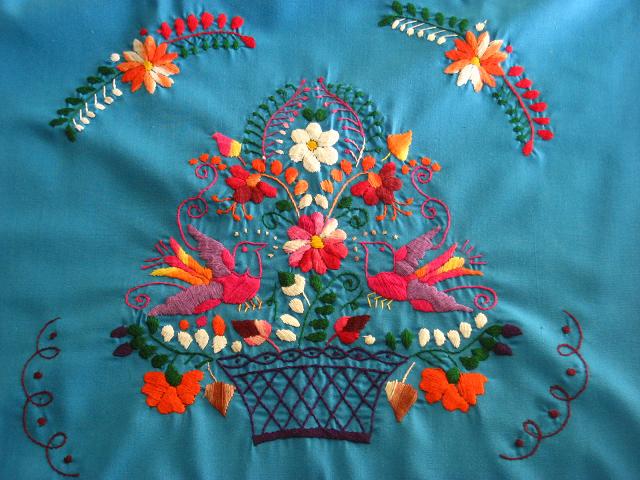 画像: メキシコ刺繍花と鳥の刺繍ワンピース