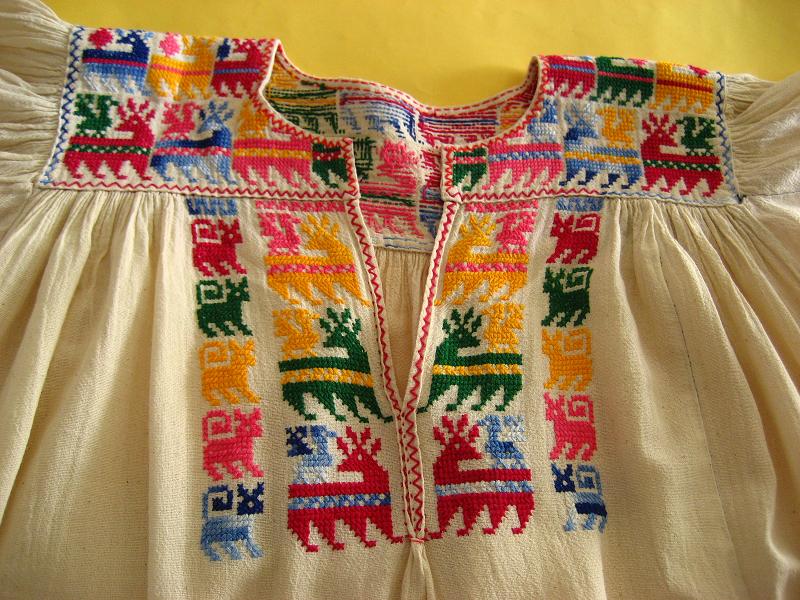 画像: メキシコ刺繍サポテコ族の鹿刺繍七分袖チュニック04