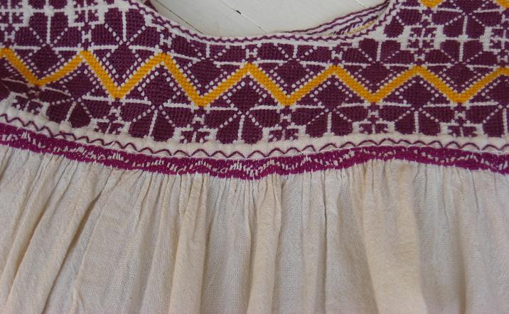 画像: メキシコ刺繍サポテコ族のクロスステッチ七分袖チュニック・ロング丈
